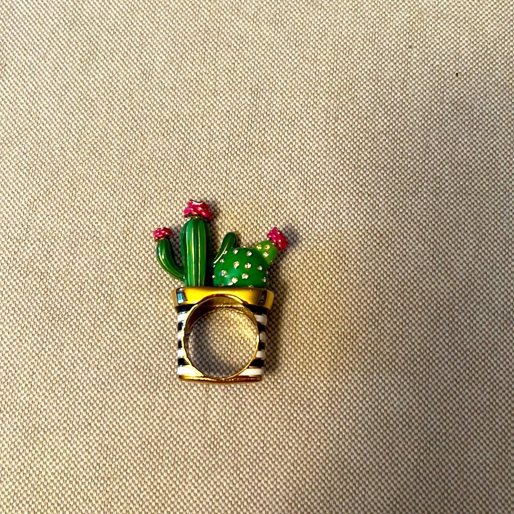 VGUC Kate Spade Cactus 🌵 Ring Size 7
